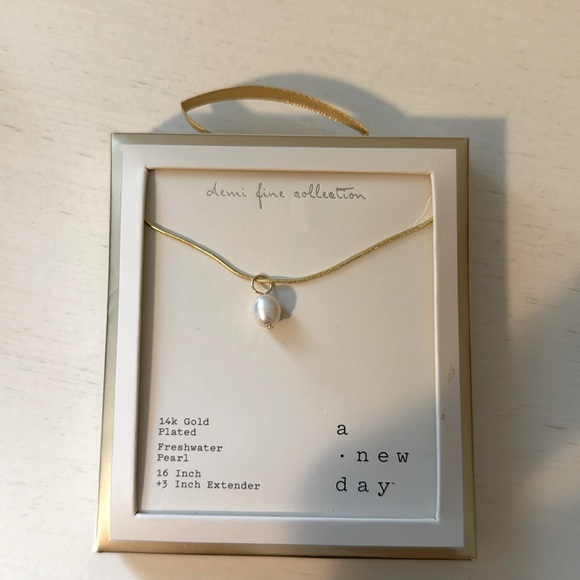 14k Gold Plated Freshwater Pearl Necklace - Picture 1 of 1
